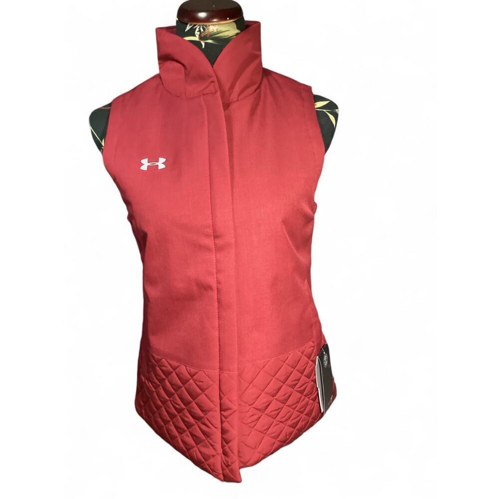 Under Armour reversible quilted vest women’s Small petit red‎